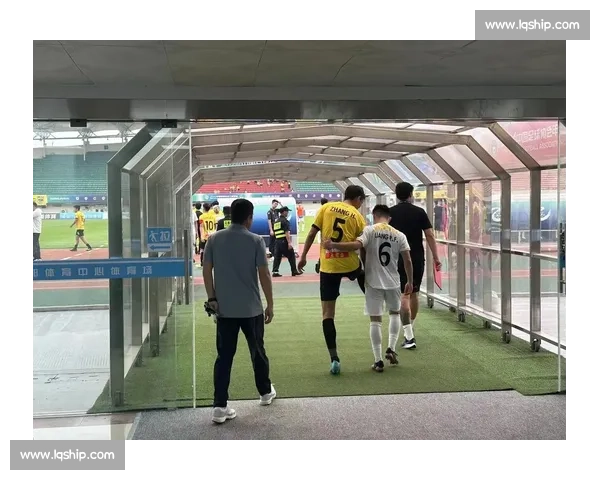 罗萨补时双响！广州豹 2-2 绝平陕西，冲超悬念延续